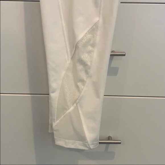 Lululemon twist and train crop 19in NWOT - Picture 10 of 12